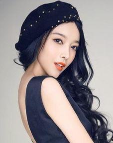 明星張蓝艺,璀璨星途，闪耀舞台的璀璨之星